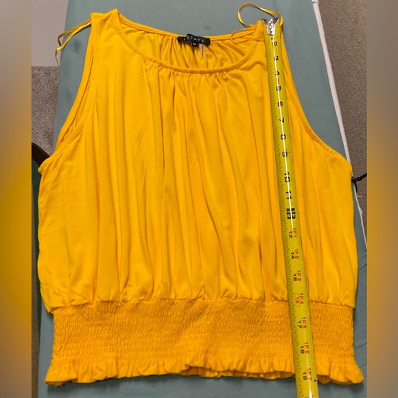 🌾 1 STATE Crop Top - Picture 5 of 8